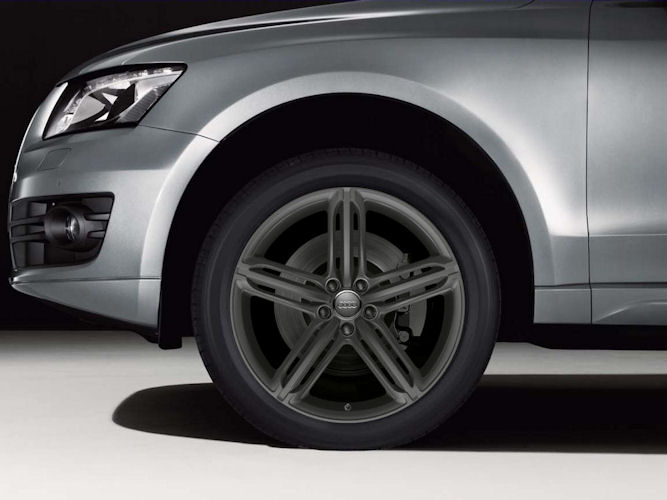 5-eget segmentdesign, titaniumoptik (8,5J x 20"), Audi Sport